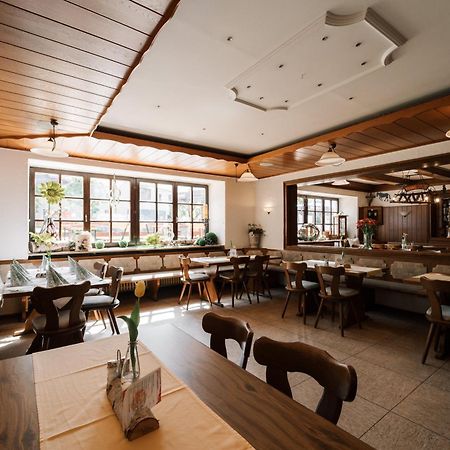 Hotel Weisses Ross 콘너스로이트 외부 사진